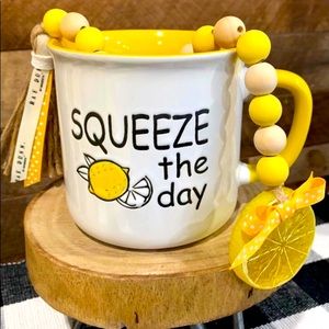 🍋 SQUEEZE THE DAY COFFEE MUG 🍋